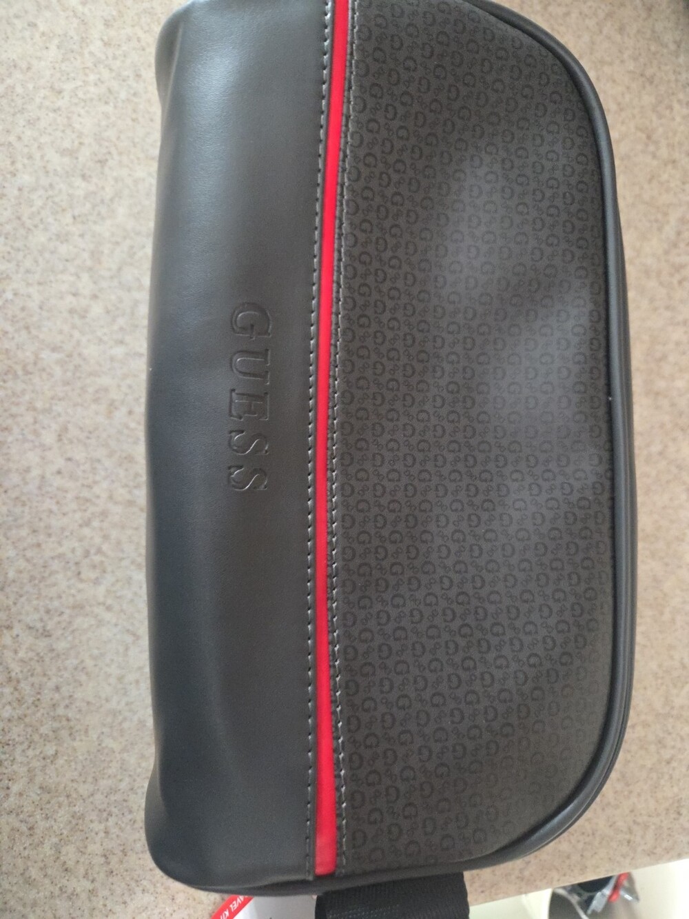 Guess Travel Kit Toiletry Bag Black Gray Red Stripe Logo - New
